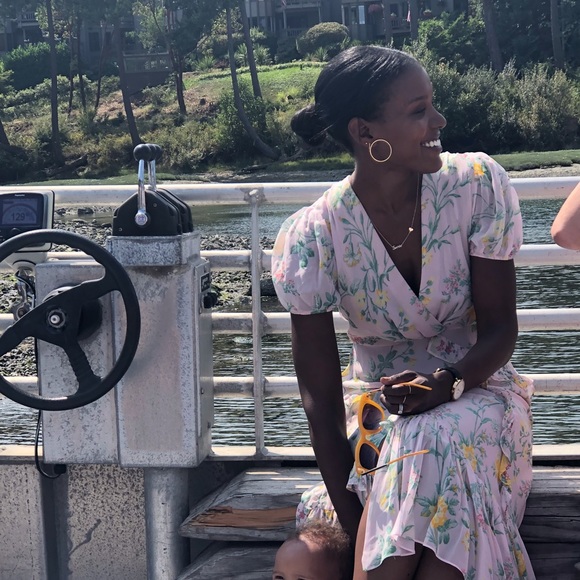 Book mark me here!🌻 - Picture 2 of 3